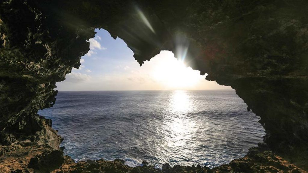 apesar de pertencer ao Chile, nem está mais na América do Sul: