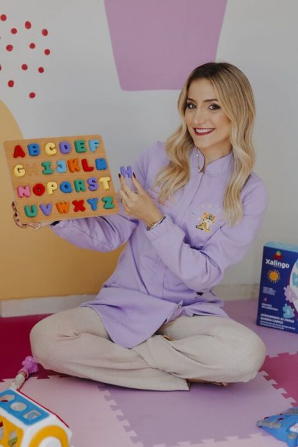 A psicóloga Heloise Dutra, diz que quando as sessões são realizadas com profissionais capacitados e família empenhada, resultam em grandes conquistas